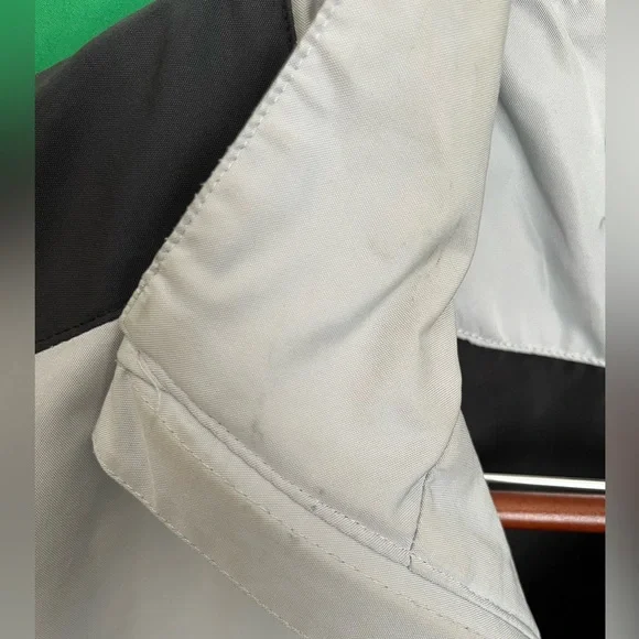 IZOD jacket, men’s medium, gray and cream color, good condition - Picture 4 of 9